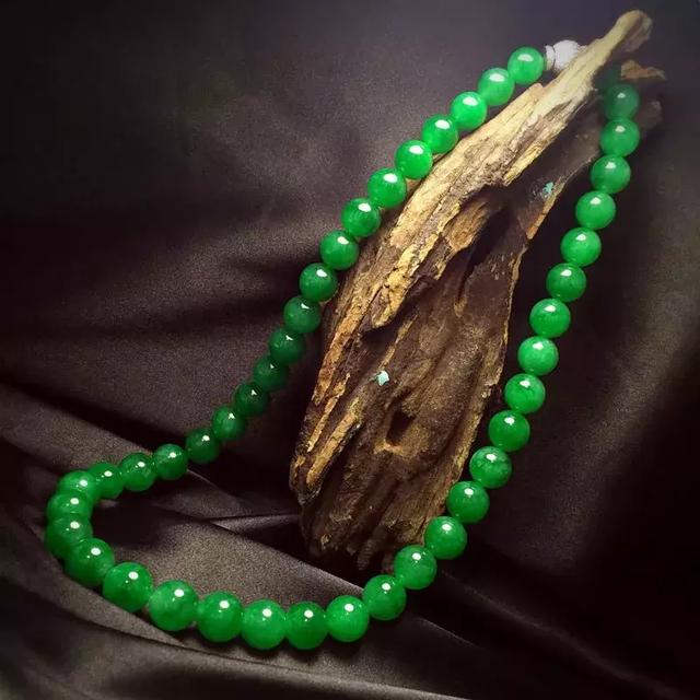 包含翡翠常识知识的词条-第8张图片-翡翠网 包含翡翠常识知识的词条-第8张图片-翡翠网