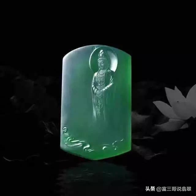 翡翠原石打灯怎么看绵,翡翠打杀原石视频-第6张图片-翡翠网 翡翠原石打灯怎么看绵,翡翠打杀原石视频-第6张图片-翡翠网