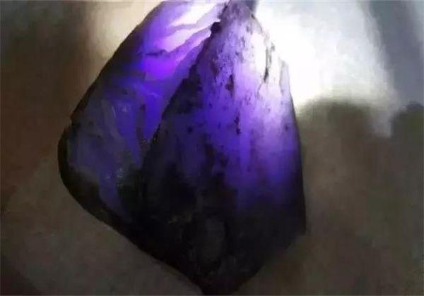 求购翡翠原石,紫翡翠原石价格-第4张图片-翡翠网 求购翡翠原石,紫翡翠原石价格-第4张图片-翡翠网