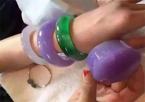 求购翡翠原石,紫翡翠原石价格-第7张图片-翡翠网 求购翡翠原石,紫翡翠原石价格-第7张图片-翡翠网