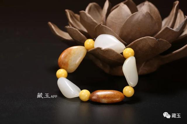 翡翠原石包料手串的简单介绍-第1张图片-翡翠网 翡翠原石包料手串的简单介绍-第1张图片-翡翠网