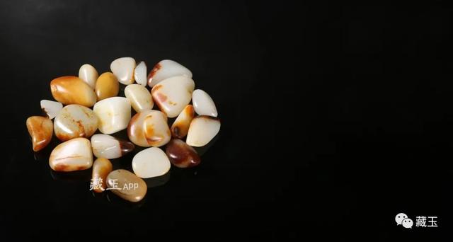 翡翠原石包料手串的简单介绍-第10张图片-翡翠网 翡翠原石包料手串的简单介绍-第10张图片-翡翠网