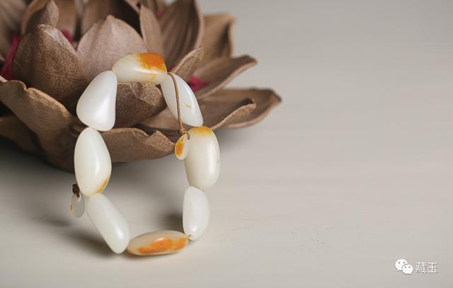 翡翠原石包料手串的简单介绍-第11张图片-翡翠网 翡翠原石包料手串的简单介绍-第11张图片-翡翠网