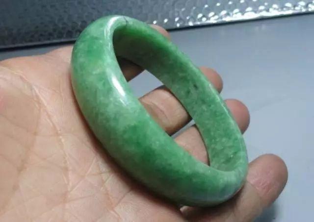 翡翠等级知识,翡翠原石知识-第7张图片-翡翠网 翡翠等级知识,翡翠原石知识-第7张图片-翡翠网