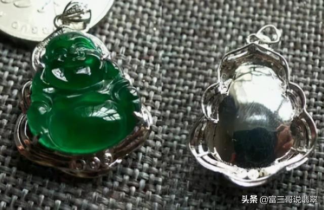 玻璃种翡翠知识讲解,翡翠入手知识-第2张图片-翡翠网 玻璃种翡翠知识讲解,翡翠入手知识-第2张图片-翡翠网