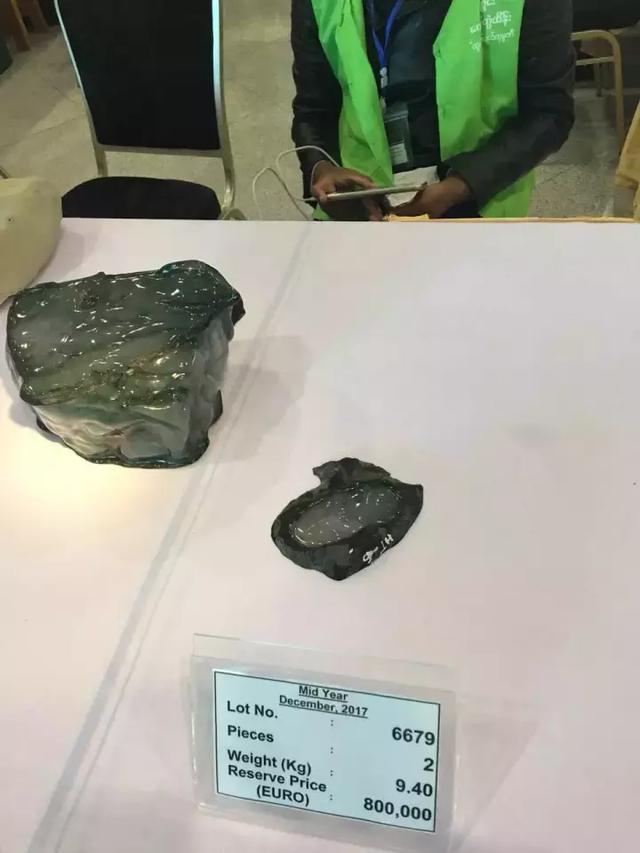 翡翠的原石在哪里,缅甸翡翠原石交易拍卖网-第32张图片-翡翠网 翡翠的原石在哪里,缅甸翡翠原石交易拍卖网-第32张图片-翡翠网