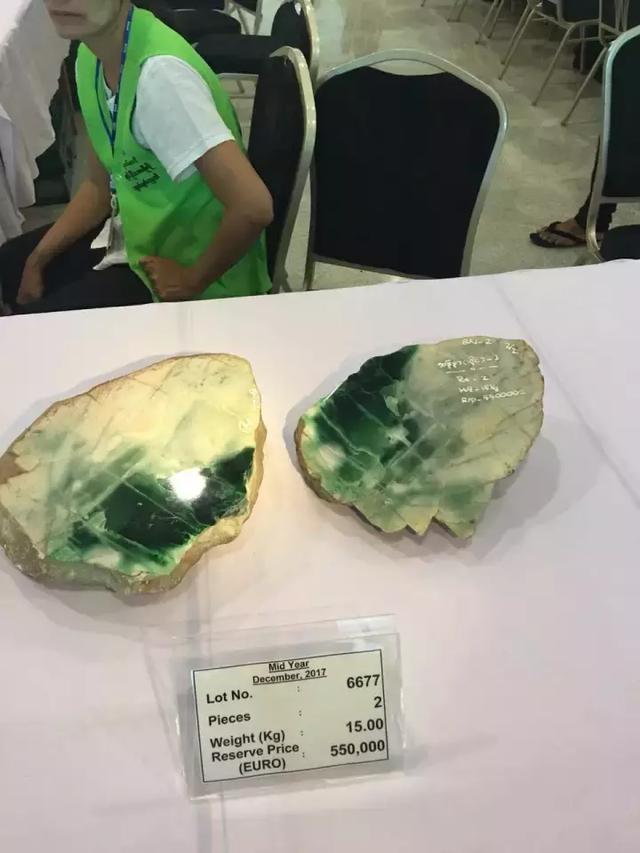 翡翠的原石在哪里,缅甸翡翠原石交易拍卖网-第34张图片-翡翠网 翡翠的原石在哪里,缅甸翡翠原石交易拍卖网-第34张图片-翡翠网
