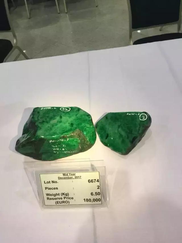翡翠的原石在哪里,缅甸翡翠原石交易拍卖网-第40张图片-翡翠网 翡翠的原石在哪里,缅甸翡翠原石交易拍卖网-第40张图片-翡翠网