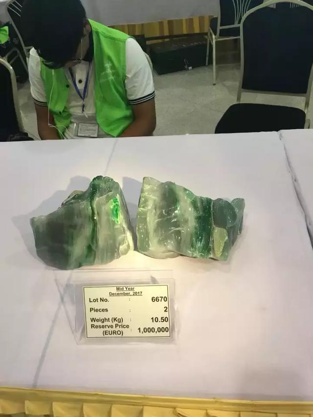 翡翠的原石在哪里,缅甸翡翠原石交易拍卖网-第43张图片-翡翠网 翡翠的原石在哪里,缅甸翡翠原石交易拍卖网-第43张图片-翡翠网