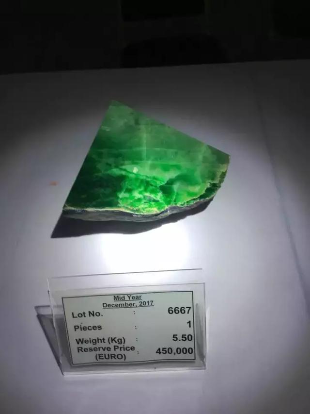 翡翠的原石在哪里,缅甸翡翠原石交易拍卖网-第45张图片-翡翠网 翡翠的原石在哪里,缅甸翡翠原石交易拍卖网-第45张图片-翡翠网