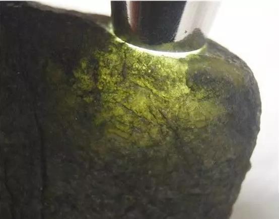 翡翠和玉哪个养人翡翠原石图片及讲究-第9张图片-翡翠网 翡翠和玉哪个养人翡翠原石图片及讲究-第9张图片-翡翠网