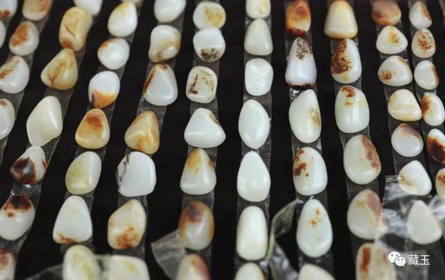 关于原石翡翠手串图片的信息-第2张图片-翡翠网 关于原石翡翠手串图片的信息-第2张图片-翡翠网