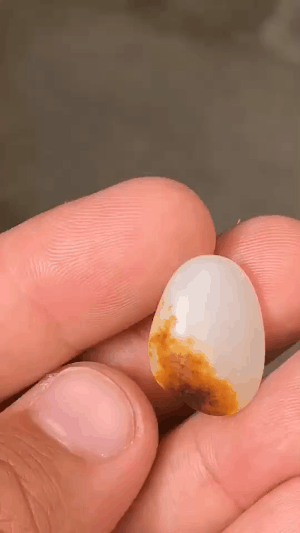 关于原石翡翠手串图片的信息-第6张图片-翡翠网 关于原石翡翠手串图片的信息-第6张图片-翡翠网