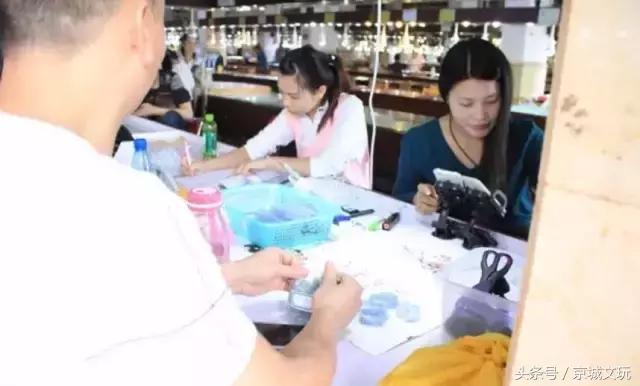 翡翠代购的基本知识的简单介绍-第5张图片-翡翠网 翡翠代购的基本知识的简单介绍-第5张图片-翡翠网