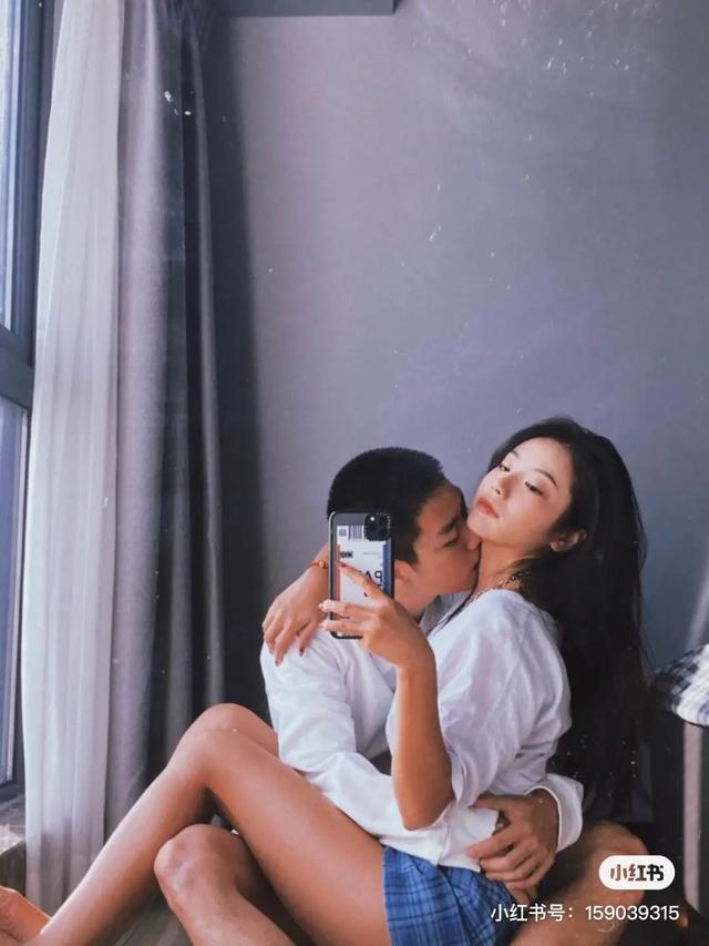 抖音黄v认证的条件是什么抖音怎么知道谁看过我-第18张图片-翡翠网 抖音黄v认证的条件是什么抖音怎么知道谁看过我-第18张图片-翡翠网