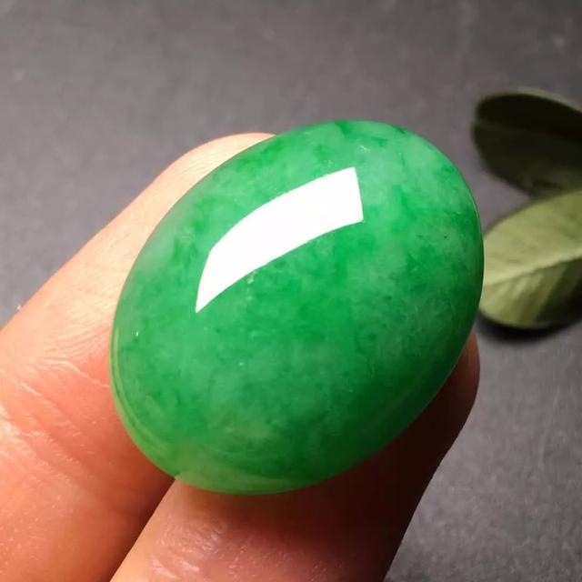 包含正阳绿翡翠戒面价格的词条-第11张图片-翡翠网 包含正阳绿翡翠戒面价格的词条-第11张图片-翡翠网