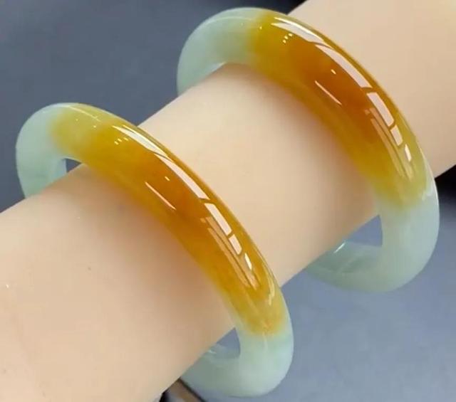 包含玻璃种翡翠手镯小圈口的词条-第11张图片-翡翠网 包含玻璃种翡翠手镯小圈口的词条-第11张图片-翡翠网