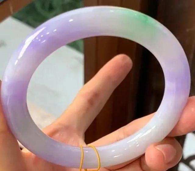 包含玻璃种翡翠手镯小圈口的词条-第19张图片-翡翠网 包含玻璃种翡翠手镯小圈口的词条-第19张图片-翡翠网