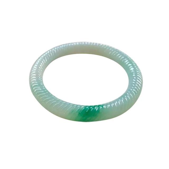 包含玻璃种翡翠手镯小圈口的词条-第33张图片-翡翠网 包含玻璃种翡翠手镯小圈口的词条-第33张图片-翡翠网