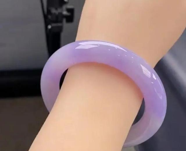 包含玻璃种翡翠手镯小圈口的词条-第43张图片-翡翠网 包含玻璃种翡翠手镯小圈口的词条-第43张图片-翡翠网