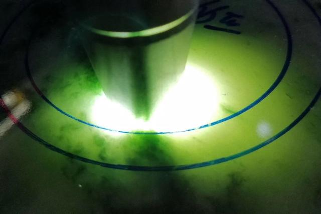 蓝绿色翡翠值钱吗,蓝绿翡翠原石图片-第5张图片-翡翠网 蓝绿色翡翠值钱吗,蓝绿翡翠原石图片-第5张图片-翡翠网