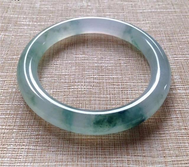 蓝绿色翡翠值钱吗,蓝绿翡翠原石图片-第6张图片-翡翠网 蓝绿色翡翠值钱吗,蓝绿翡翠原石图片-第6张图片-翡翠网