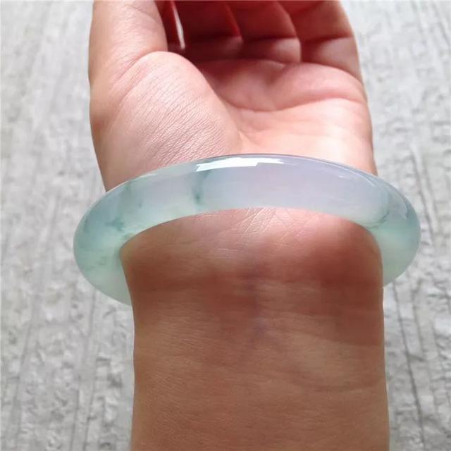 蓝绿色翡翠值钱吗,蓝绿翡翠原石图片-第9张图片-翡翠网 蓝绿色翡翠值钱吗,蓝绿翡翠原石图片-第9张图片-翡翠网