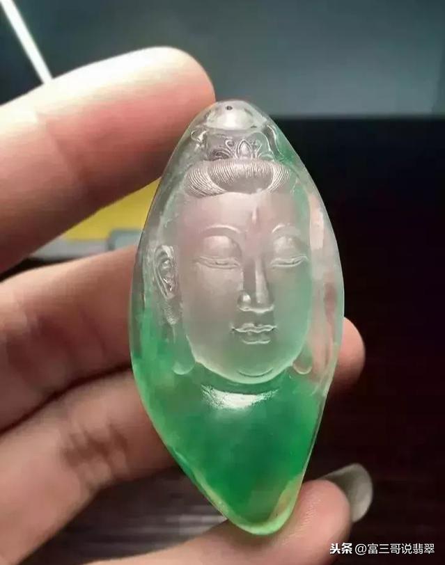 翡翠雕工知识视频,简易翡翠雕刻-第10张图片-翡翠网 翡翠雕工知识视频,简易翡翠雕刻-第10张图片-翡翠网