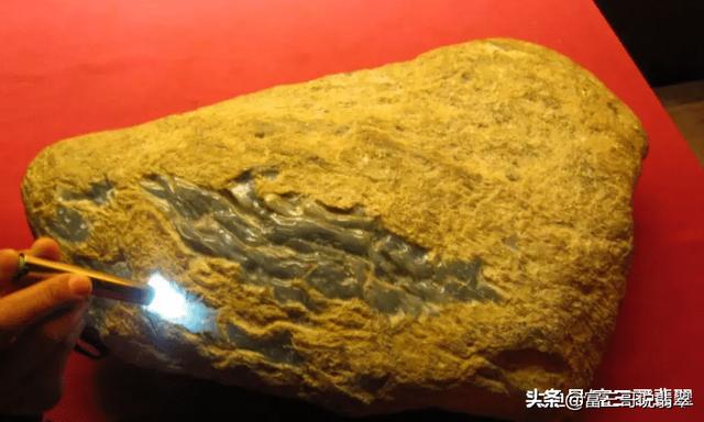 翡翠原石涨价方法玉石翡翠原石-第1张图片-翡翠网 翡翠原石涨价方法玉石翡翠原石-第1张图片-翡翠网