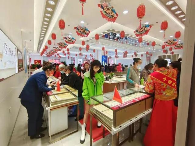 中国珠宝全国多少分店,萃华珠宝有多少分店-第15张图片-翡翠网 中国珠宝全国多少分店,萃华珠宝有多少分店-第15张图片-翡翠网