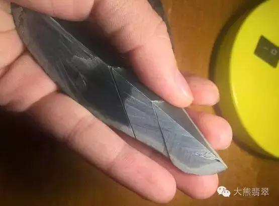 蓝水翡翠戒面价格冰种老蓝水戒面-第4张图片-翡翠网 蓝水翡翠戒面价格冰种老蓝水戒面-第4张图片-翡翠网