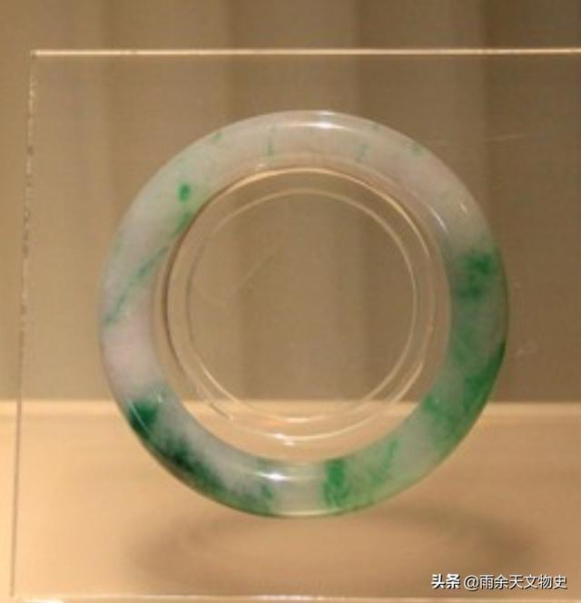 冰糯种翡翠原石玉石的简单介绍-第36张图片-翡翠网 冰糯种翡翠原石玉石的简单介绍-第36张图片-翡翠网