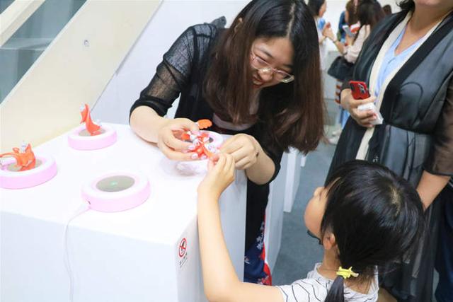 珠宝展位设计效果图,上海建桥学院珠宝设计专业-第3张图片-翡翠网 珠宝展位设计效果图,上海建桥学院珠宝设计专业-第3张图片-翡翠网