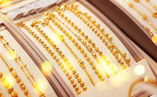 深圳水贝市场的钻戒价深圳水贝一克拉钻戒多少钱-第2张图片-翡翠网 深圳水贝市场的钻戒价深圳水贝一克拉钻戒多少钱-第2张图片-翡翠网