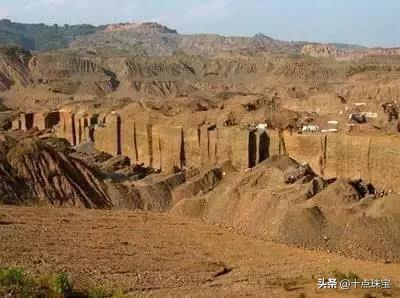 细白皮翡翠毛料赌石知识图片翡翠假皮壳知识-第1张图片-翡翠网 细白皮翡翠毛料赌石知识图片翡翠假皮壳知识-第1张图片-翡翠网