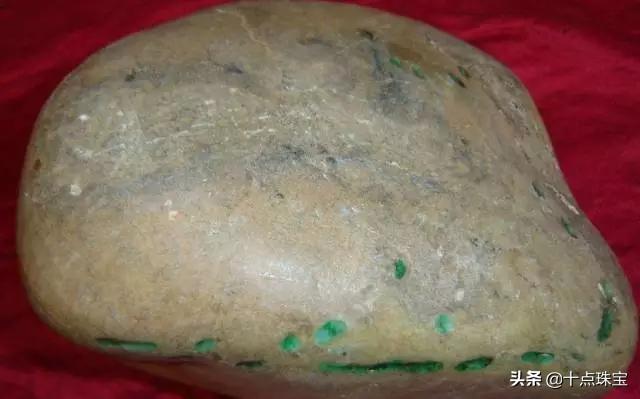 细白皮翡翠毛料赌石知识图片翡翠假皮壳知识-第2张图片-翡翠网 细白皮翡翠毛料赌石知识图片翡翠假皮壳知识-第2张图片-翡翠网