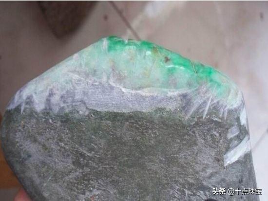 细白皮翡翠毛料赌石知识图片翡翠假皮壳知识-第7张图片-翡翠网 细白皮翡翠毛料赌石知识图片翡翠假皮壳知识-第7张图片-翡翠网