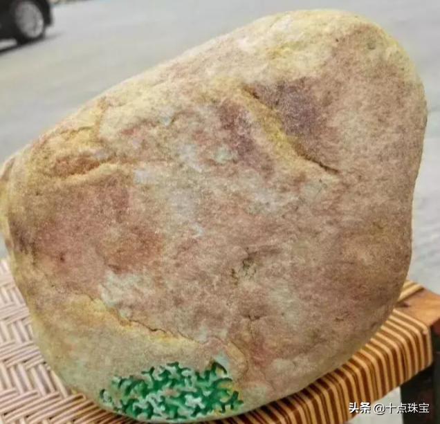 细白皮翡翠毛料赌石知识图片翡翠假皮壳知识-第13张图片-翡翠网 细白皮翡翠毛料赌石知识图片翡翠假皮壳知识-第13张图片-翡翠网