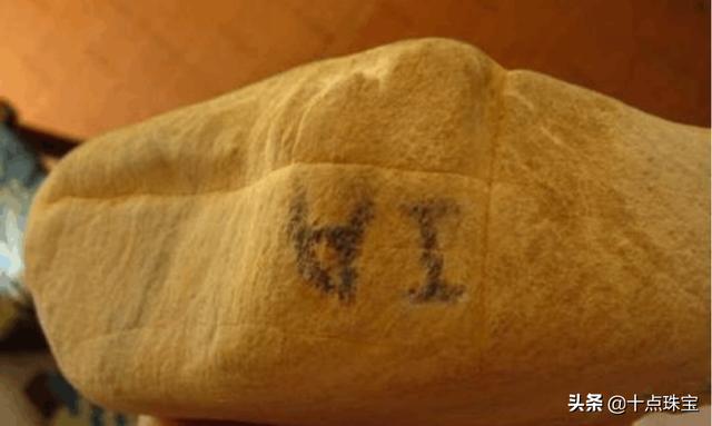 细白皮翡翠毛料赌石知识图片翡翠假皮壳知识-第17张图片-翡翠网 细白皮翡翠毛料赌石知识图片翡翠假皮壳知识-第17张图片-翡翠网