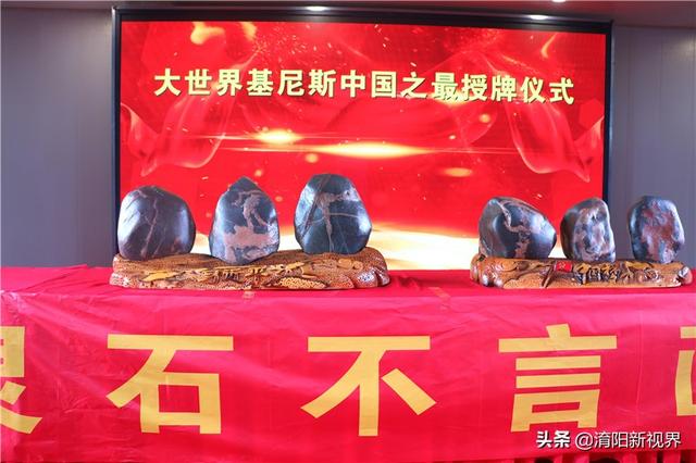 丹江口市白皮翡翠原石毛料,翡翠的原石在哪里-第6张图片-翡翠网 丹江口市白皮翡翠原石毛料,翡翠的原石在哪里-第6张图片-翡翠网