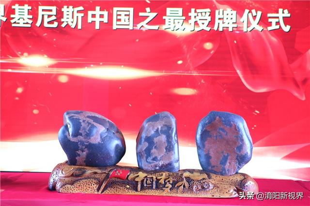 丹江口市白皮翡翠原石毛料,翡翠的原石在哪里-第8张图片-翡翠网 丹江口市白皮翡翠原石毛料,翡翠的原石在哪里-第8张图片-翡翠网