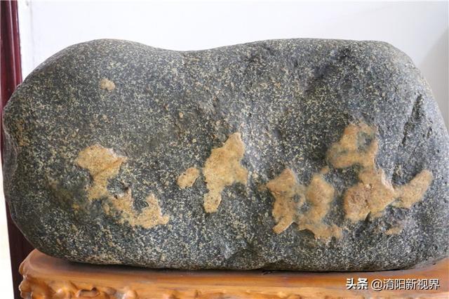 丹江口市白皮翡翠原石毛料,翡翠的原石在哪里-第23张图片-翡翠网 丹江口市白皮翡翠原石毛料,翡翠的原石在哪里-第23张图片-翡翠网