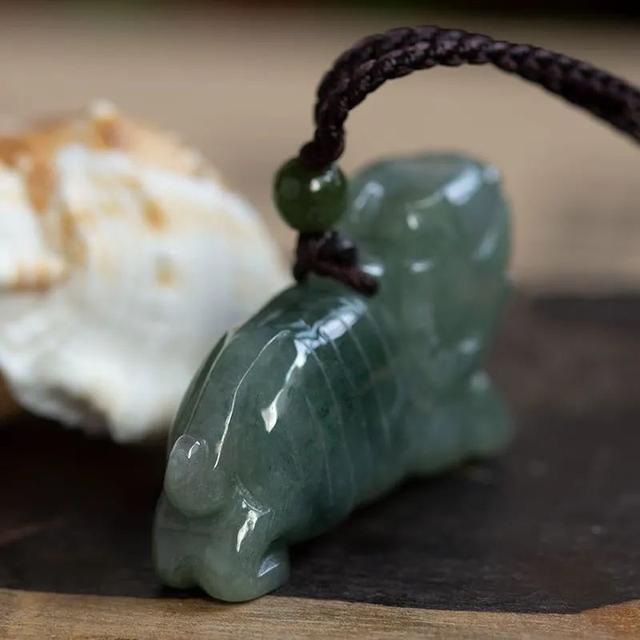 翡翠虎价格的简单介绍-第6张图片-翡翠网 翡翠虎价格的简单介绍-第6张图片-翡翠网