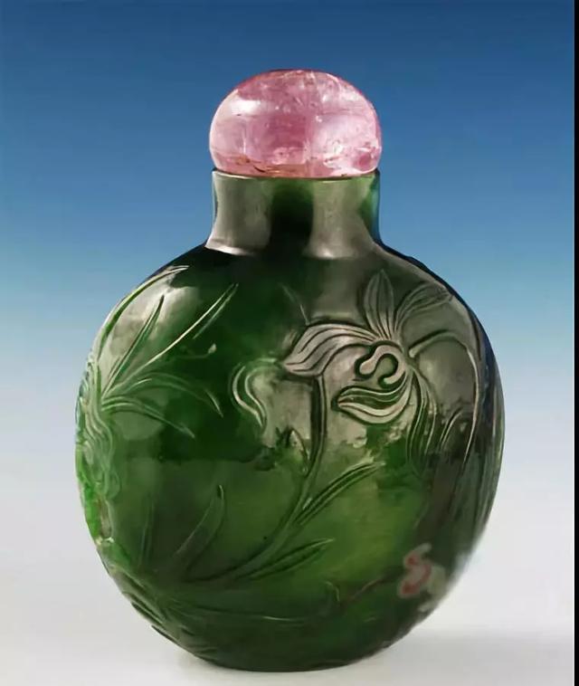 清代翡翠鼻烟壶价格,清代翡翠鼻烟壶价格多少-第4张图片-翡翠网 清代翡翠鼻烟壶价格,清代翡翠鼻烟壶价格多少-第4张图片-翡翠网