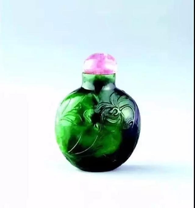 清代翡翠鼻烟壶价格,清代翡翠鼻烟壶价格多少-第5张图片-翡翠网 清代翡翠鼻烟壶价格,清代翡翠鼻烟壶价格多少-第5张图片-翡翠网