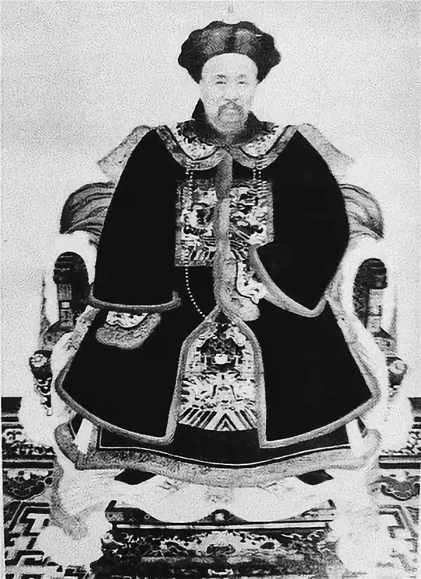 清代翡翠鼻烟壶价格,清代翡翠鼻烟壶价格多少-第8张图片-翡翠网 清代翡翠鼻烟壶价格,清代翡翠鼻烟壶价格多少-第8张图片-翡翠网