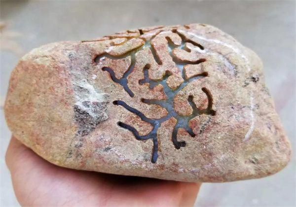 翡翠手镯多少钱,3万元翡翠原石手镯-第2张图片-翡翠网 翡翠手镯多少钱,3万元翡翠原石手镯-第2张图片-翡翠网