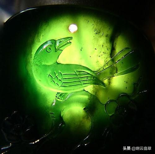 翡翠原石上色冒充老油皮,莫湾基黑乌沙油皮-第11张图片-翡翠网 翡翠原石上色冒充老油皮,莫湾基黑乌沙油皮-第11张图片-翡翠网