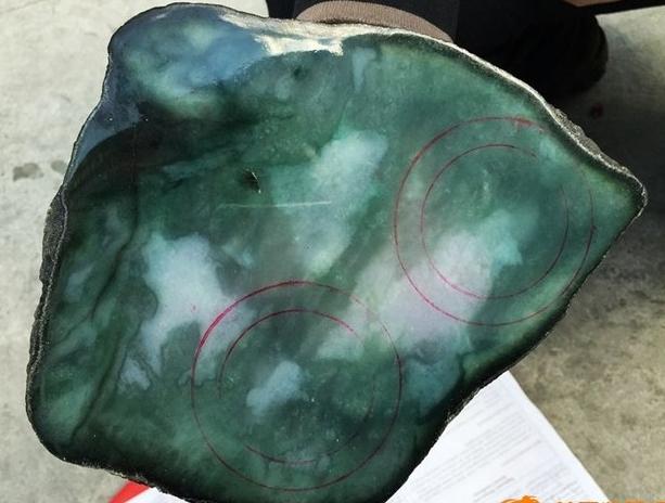 关于翡翠原石切口料怎么分的信息-第1张图片-翡翠网 关于翡翠原石切口料怎么分的信息-第1张图片-翡翠网