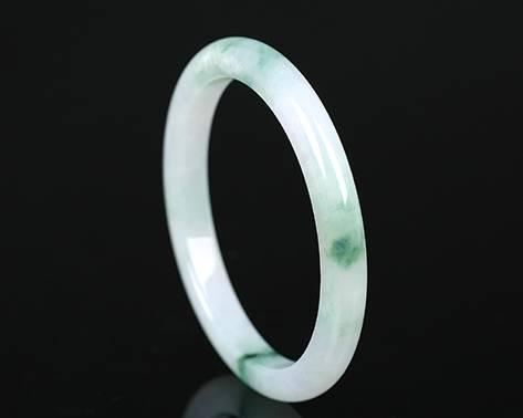 翡翠的硬知识大全和田玉硬还是翡翠硬-第2张图片-翡翠网 翡翠的硬知识大全和田玉硬还是翡翠硬-第2张图片-翡翠网